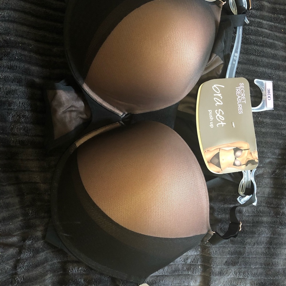 38DD - Picture 2 of 4